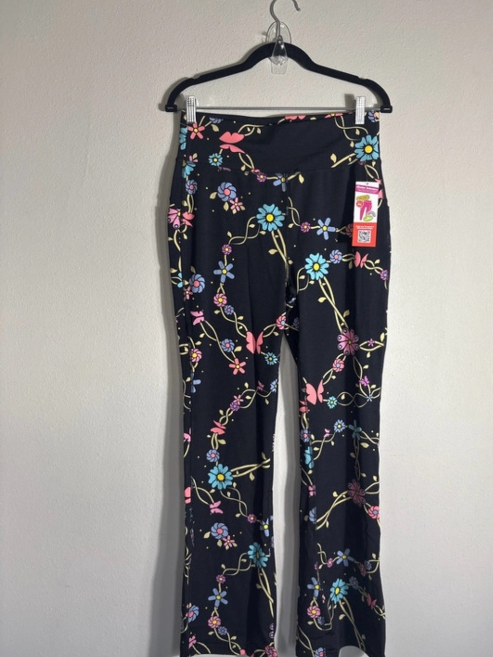 POP Fit Black Floral Print Leggings with Pink & Blue Accents